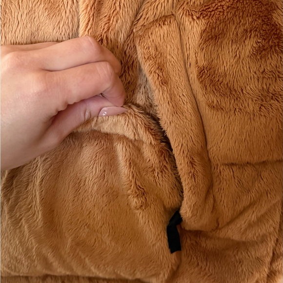 The North Face Unisex Velour Puffer Jacket - Picture 8 of 15